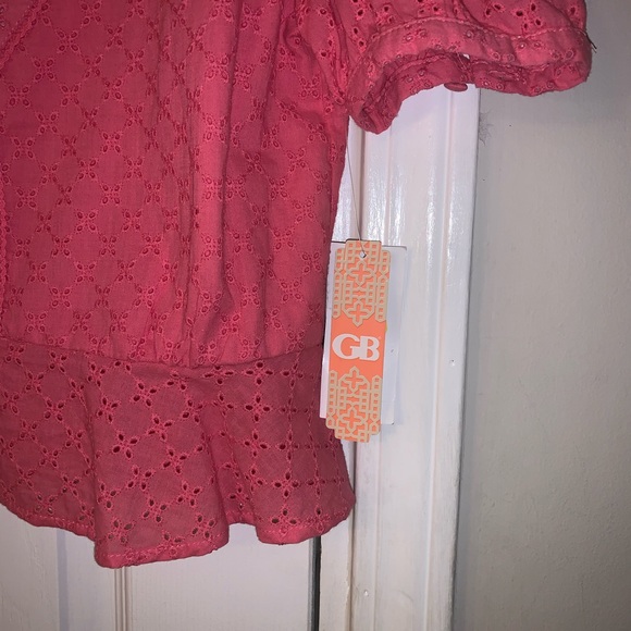 NWT, Gianni Bini Coral Eyelet Top, Size Medium - Picture 5 of 5
